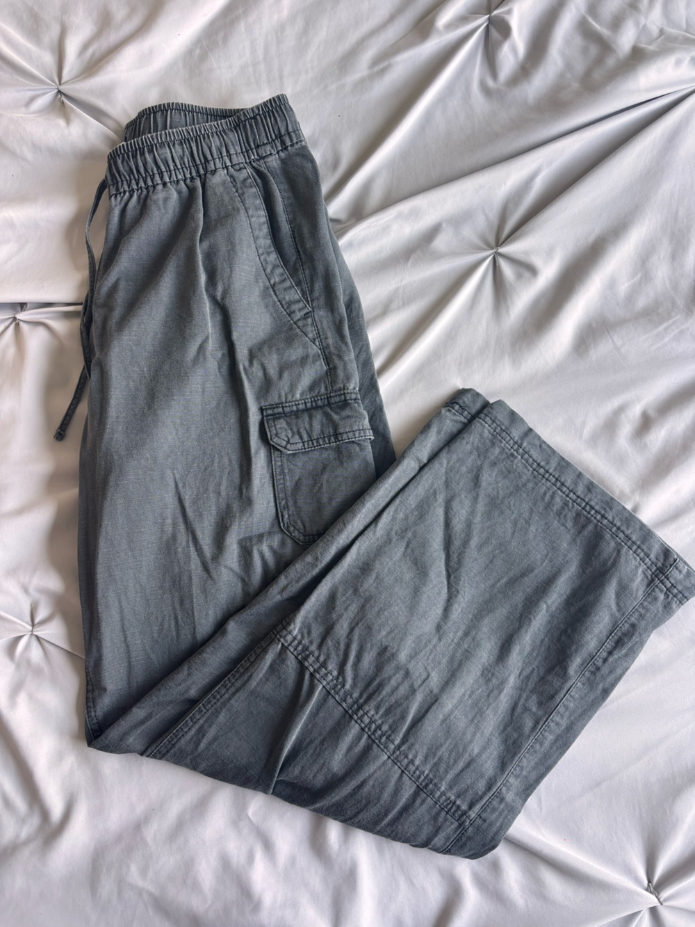 Old Navy Mid Rise Wide Leg Gray Cargo Pants Size Small